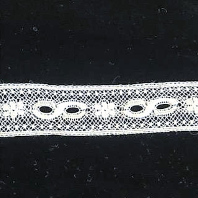 L-4 White and Ecru - Beading with Flower design.