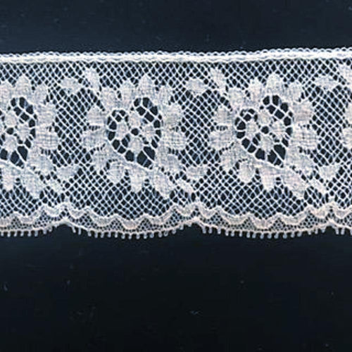 L-23 White - Lace Edging - 40mm with Floral Heart Design.