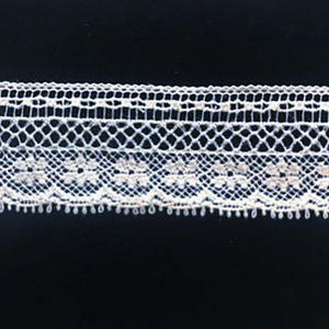 L-57A White and Ecru - Lace Edging - 25mm variation on Bow Design.