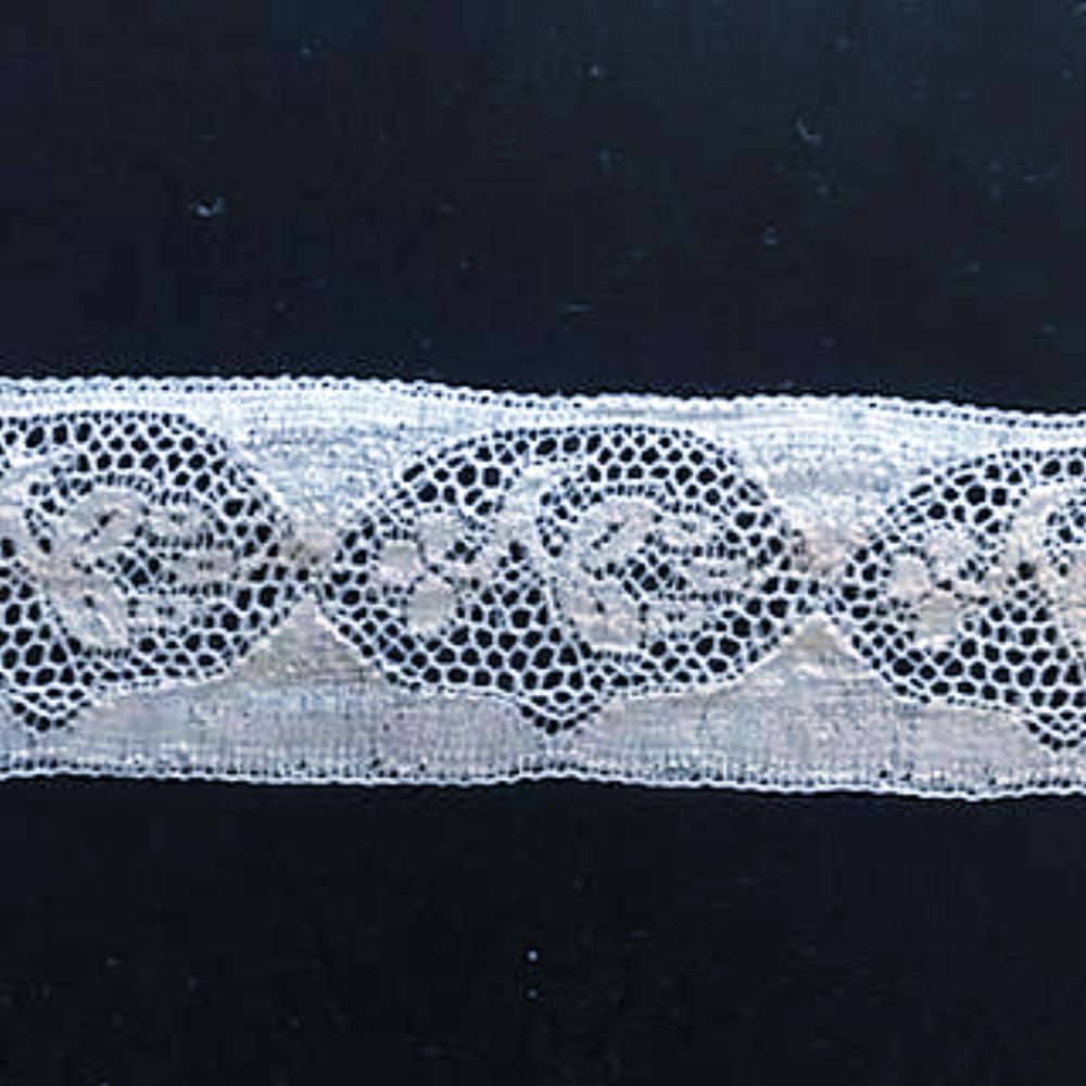 L-182 White - Lace Insertion - 30mm Enclosed Floral Design.