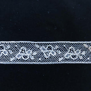 L-336N White - Lace Narrow Insertion - 18mm Floral Basket design.