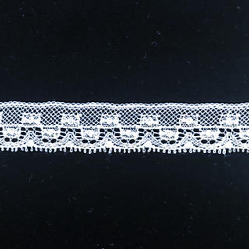 L-462 White - Lace Edging - 15mm Square Design.
