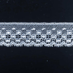 L-463 White and Ivory - Lace Edging - 25mm Square Design.