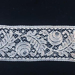 L-322 Ivory - Lace Insertion - 55mm Flower and Leaf Design.