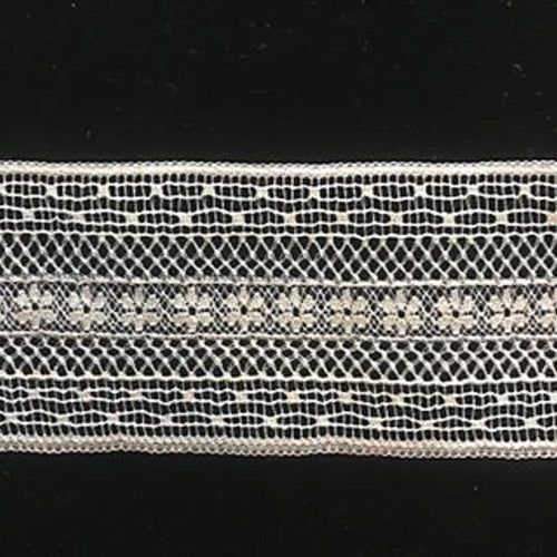 L-58 Ecru - Lace Insertion - 40mm variation on Bow Design.