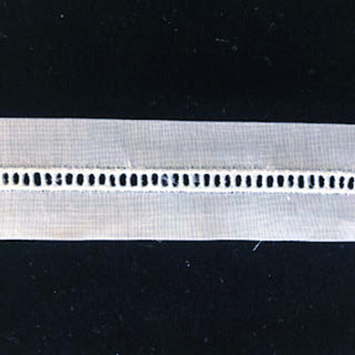 E-4N White, Ivory and Ecru - 4mm Faggotting.