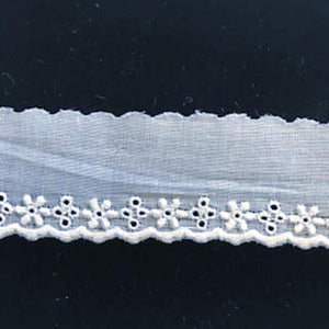 E-65 White and Ivory - 25mm Embroidered Edging.