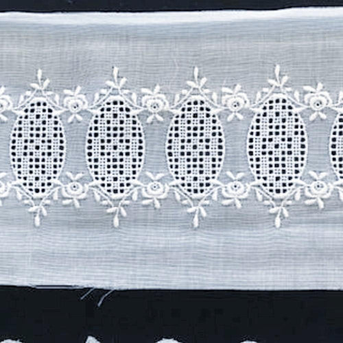 E-82 White and Ecru - 60mm Embroidered Insertion.
