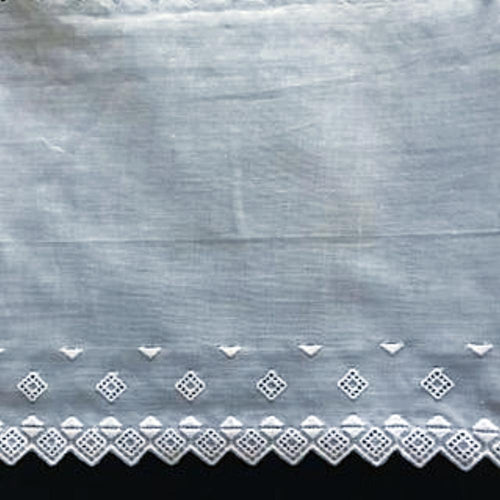E-139A White and Ecru - 160mm Embroidered Edging.
