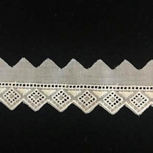 E-139 Ecru - 16mm Embroidered Edging.