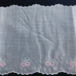 E-934 White, Blue and Pink - 150mm Handloom Edging.