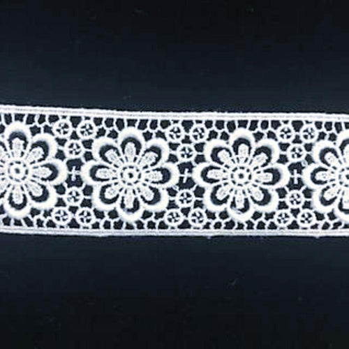 E-674 White - 30mm Swiss Cotton Embroidery Insertion.